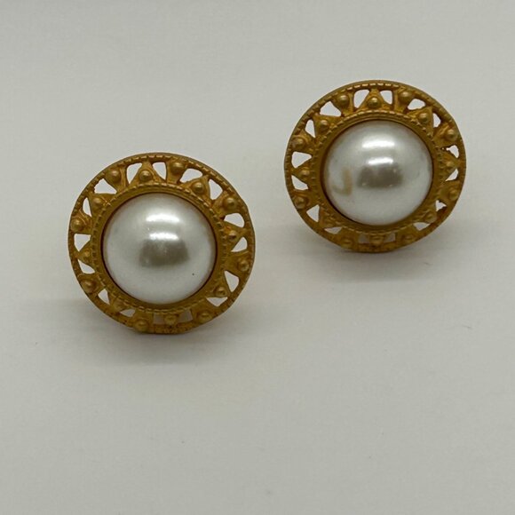 Anne Klein Vintage Gold-Tone Faux Pearl Clip-On Earrings Elegant Round READ - Picture 9 of 15